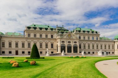  Viyana, Avusturya - İlkbaharda Belvedere Sarayı