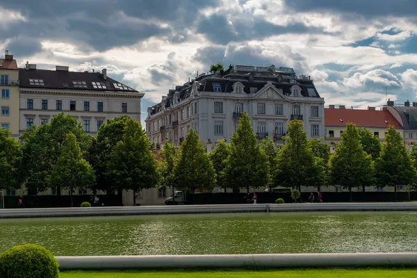 Maio 2019 Viena Áustria Lago Palácio Belvedere Dia Nublado — Fotografia de Stock