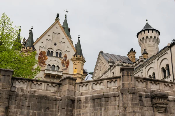 Maio 2019 Fussen Alemanha Detalhes Arquitetura Castelo Neuschwanstein Fachada Torres — Fotografia de Stock
