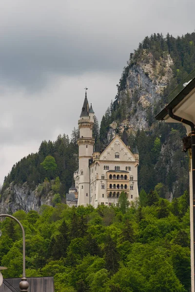 Maio 2019 Fussen Alemanha Castelo Neuschwanstein Nas Montanhas Alpinas — Fotografia de Stock