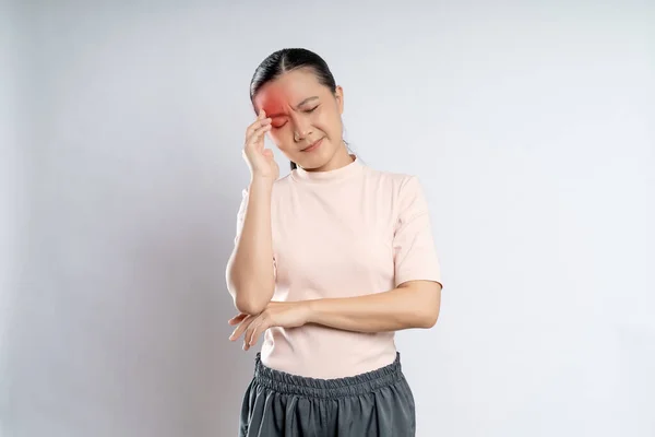 Asian Woman Sick Headache Touching Her Head Red Spot Standing — Foto de Stock