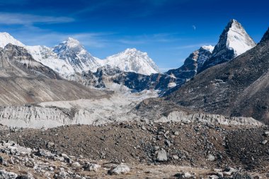 Khumbu vadisi, Everest ana kamp yürüyüşü, Sagarmatha ulusal parkı, Nepal