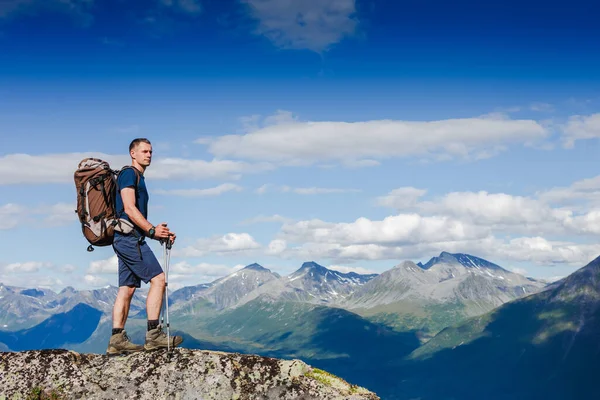 Caminhante Cume Montanha Esporte Conceito Vida Ativacaminhante Cume Montanha Esporte — Fotografia de Stock