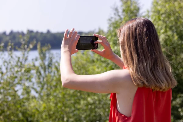 Pretty Young Caucasian Woman Red Skirt Taking Taking Photo Mobile — Stock Photo, Image