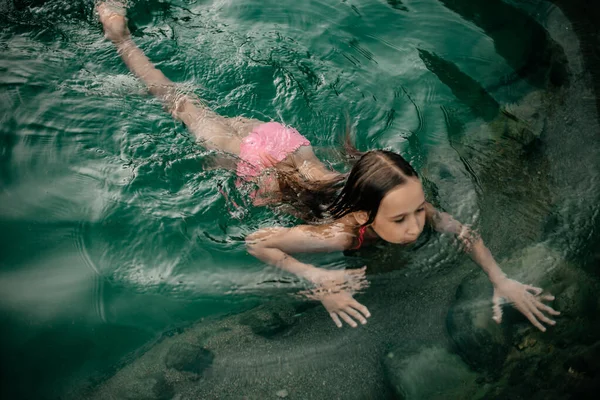 Little Smiling Girl Pink Bathing Suit Swims Lake Fresh Air — стоковое фото