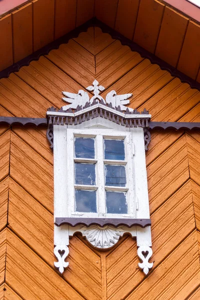 Старый Деревянный Дом Городе — стоковое фото