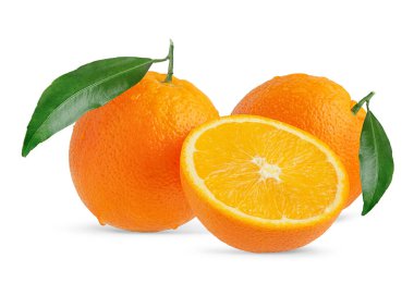 Beyaz arkaplanda izole edilmiş portakal meyvelerinin bileşimi.