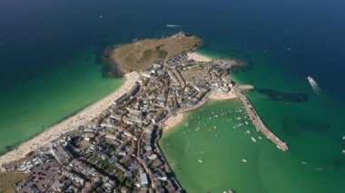 St. Ives 'ın hava manzarası, geleneksel Cornwall balıkçı köyü, İngiltere, İngiltere