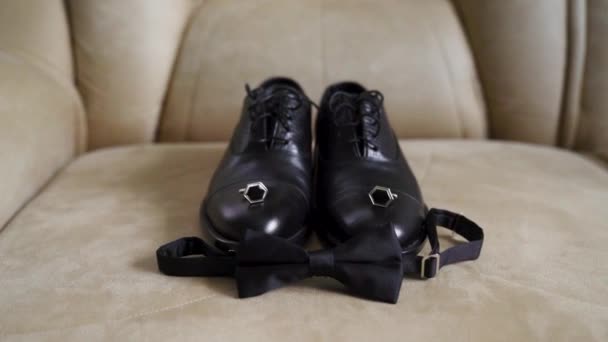Mens Suit Black Shoes Bow Tie Cufflinks Accessories Groom Wedding — Stock videók