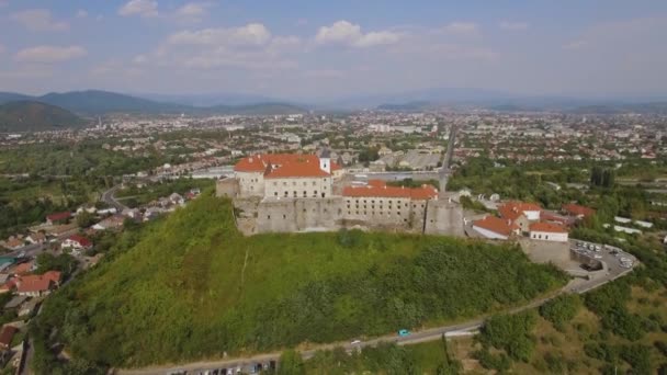 Mykachevo Bir Tepedeki Palanok Ortaçağ Kalesi Hava Manzaralı Yüksek Kalite — Stok video