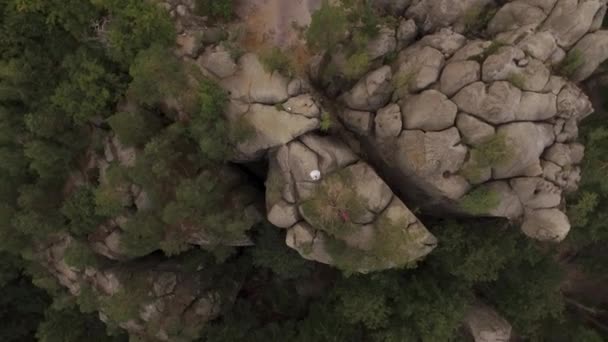 Ukrayna Nın Karpat Dağları Ndaki Dovbush Kayalarının Hava Manzarası Nsansız — Stok video
