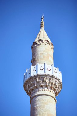 Türkiye 'nin en popüler turizm merkezleri olan antik St. Peters şatosundaki Kule, Bodrum.