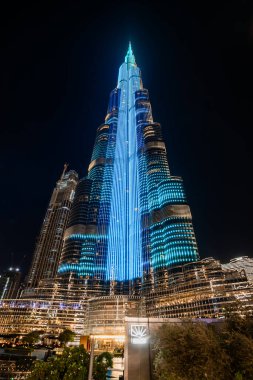 Dubai, BAE - 09 Kasım 2021: Burj Khalifa, Dubai, BAE 'de 829.8 metre yüksekliğinde dünyanın en uzun gökdelenidir.