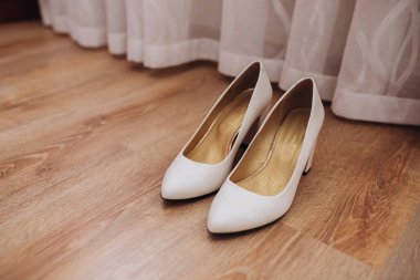 yüksek topuklu düğün ayakkabıları