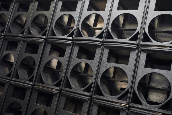 Üst düzey hoparlörler için kutular. Müzik stüdyosu hoparlörleri. Ses kayıt stüdyosu için ses sistemi. Profesyonel hoparlör kutusu. Ev sineması için ses ekipmanı. Elektronik müzik konsepti.