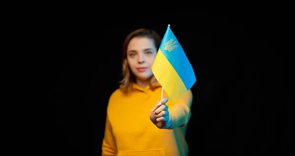 Bandeira Nacional Ucrânia Menina Ucraniana Bonita Com Bandeira Governo Uma — Fotografia de Stock