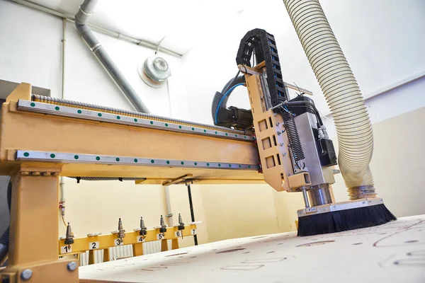 Wooden Cnc Machine Work Устройство Числовым Управлением Деревообрабатывающая Промышленность — стоковое фото