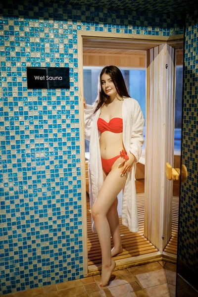 Schoonheid Spa Gezond Levensstijl Concept Mooi Jong Meisje Ontspannen Luxe — Stockfoto