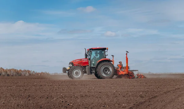 Vinnitsa Ukraine April 2022 Spring Sowing Season Farmer Tractor Sows — Stock Fotó