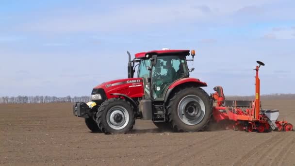 Vinnitsa Ukraine April 2022 Spring Sowing Season Farmer Tractor Sows — Vídeo de Stock