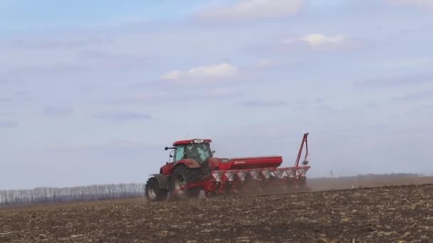 Vinnitsa Ukraine April 2022 Spring Sowing Season Farmer Tractor Sows — Stock videók