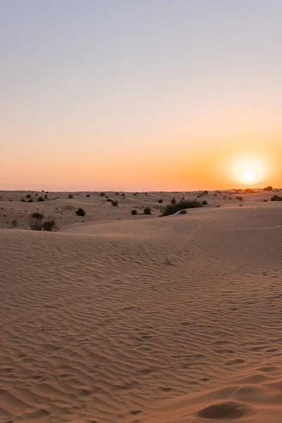 Pustynny Zachód Słońca Pustymi Wydmami Dubaju Lub Abu Dhabi Zjednoczone — Zdjęcie stockowe