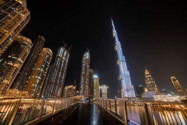 Dubai, BAE - 09 Kasım 2021: Burj Khalifa, Dubai, BAE 'de 829.8 metre yüksekliğinde dünyanın en uzun gökdelenidir.