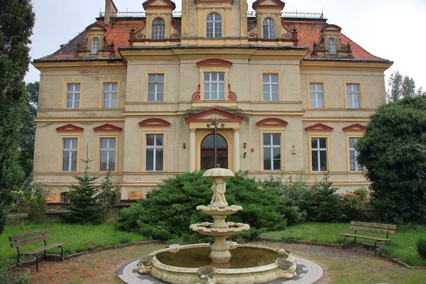 Novorenesanční Palác Roku 1875 Makovicích Vdovy Polsko Provincie Dolní Slezsko — Stock fotografie