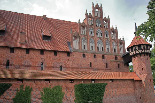 Gothic castle in Malbork (Poland), built by the Teutonic Order; the seat of the great masters of the Teutonic Order and the authorities of the Teutonic Order, and in the years 1457 - 1772 the residence of the Polish kings.