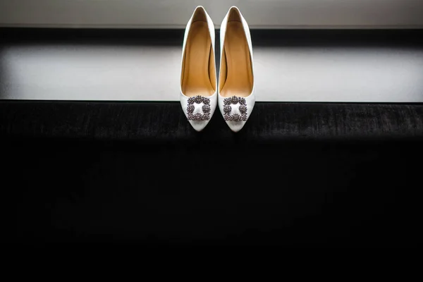 Ivory Wedding Shoes Gray Shelf — Stock Photo, Image