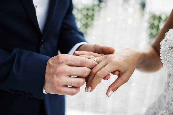 Groom Wears Ring Bride Wedding Ceremony — Fotografia de Stock