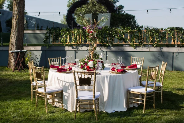 결혼식을 탁자나 음식을 — 스톡 사진