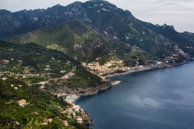 Ravello 'dan Amalfi Sahili' ne.
