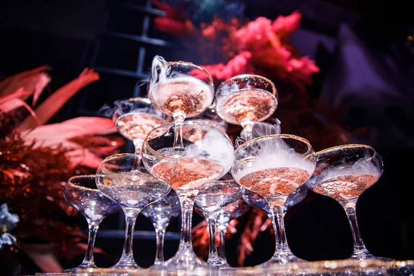 Pyramid Martini Glasses Table — Stok fotoğraf