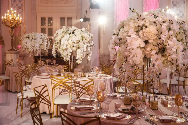 Elegant banquet hall for a wedding party.