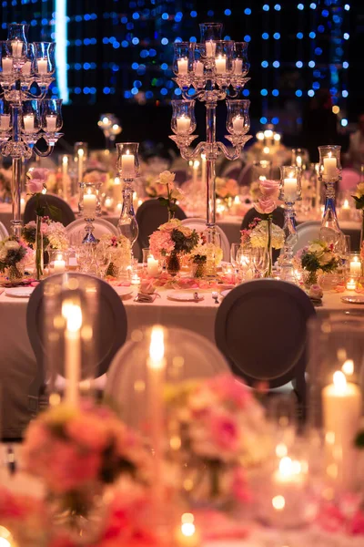 举行婚礼或其他宴会的餐桌 — 图库照片