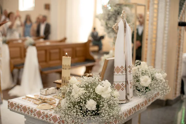 Altar Kyrkan Efter Bröllopsceremoni — Stockfoto
