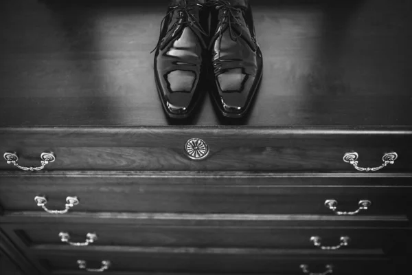 Sapatos Casamento Preto Ficar Mobília Vintage — Fotografia de Stock