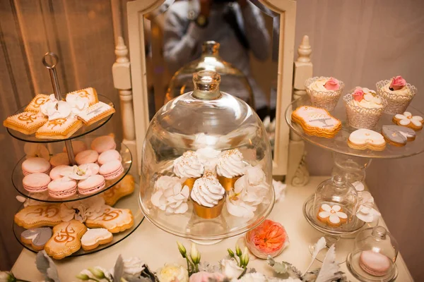 Rows Desserts Wedding Table — стоковое фото