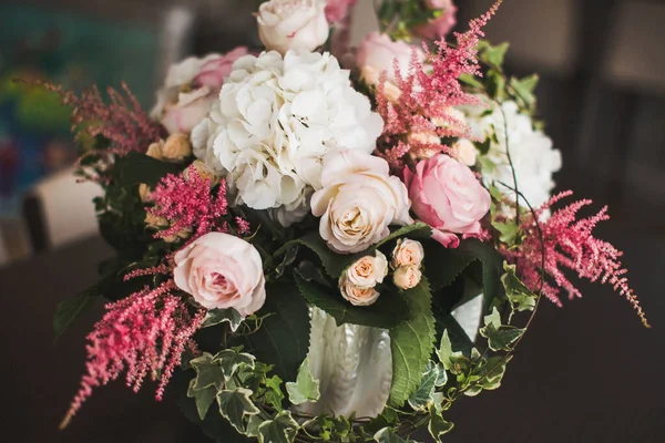 Beautiful Delicate Flowers Wedding Ceremony — Stockfoto