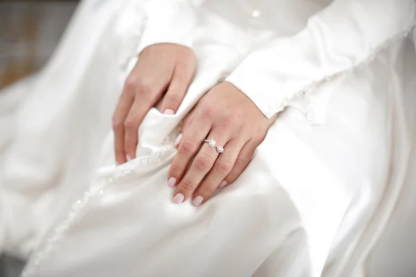 Engagement Ring Bride Finger Wedding Preparations — Fotografia de Stock