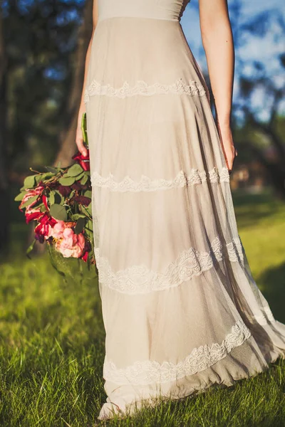 Bright Wedding Bouquet Hands Bride — Fotografia de Stock