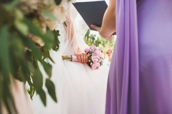 Bright Wedding Bouquet Hands Bride — Photo