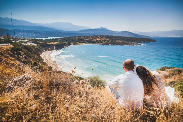 Bride Groom Wedding Day Sitting Hugging Sea — Stock Fotó