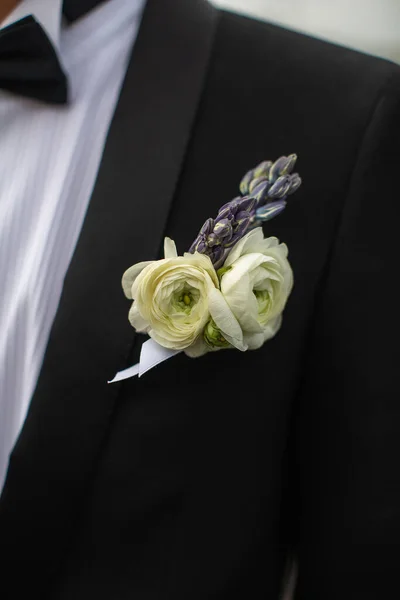 Elegant Wedding Boutonniere Groom Suit — Fotografia de Stock