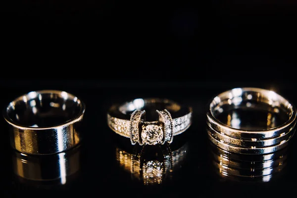 Three Wedding Rings Mirror Surface — Stock Fotó