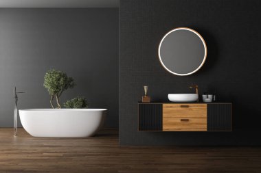 Siyah ve ahşap banyo