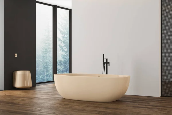 Mooie Beige Badkuip Moderne Badkamer Toilet Panoramisch Raam Reflectie Witte — Stockfoto