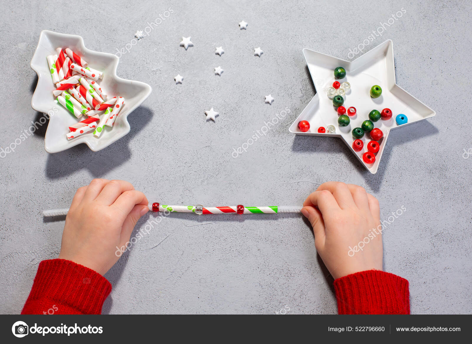Christmas wreath ormaments from paper Step put beads and
