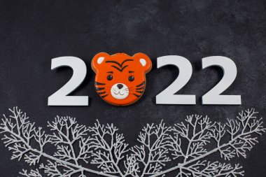 2022 numara ve kaplan şeklinde zencefilli kurabiye..